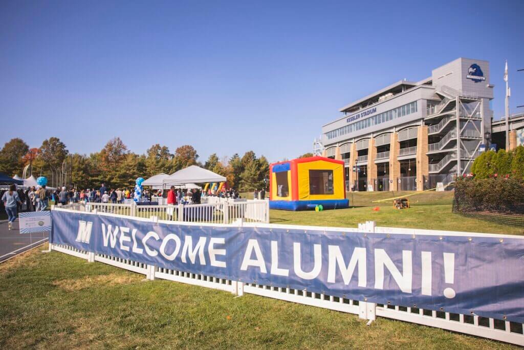 Welcome Alumni banner