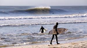 Catch some waves with the Surf Club at our Open Surf Event! Whether you're a seasoned surfer or a beginner, come hang out, ride the waves, and enjoy the sun with fellow students!