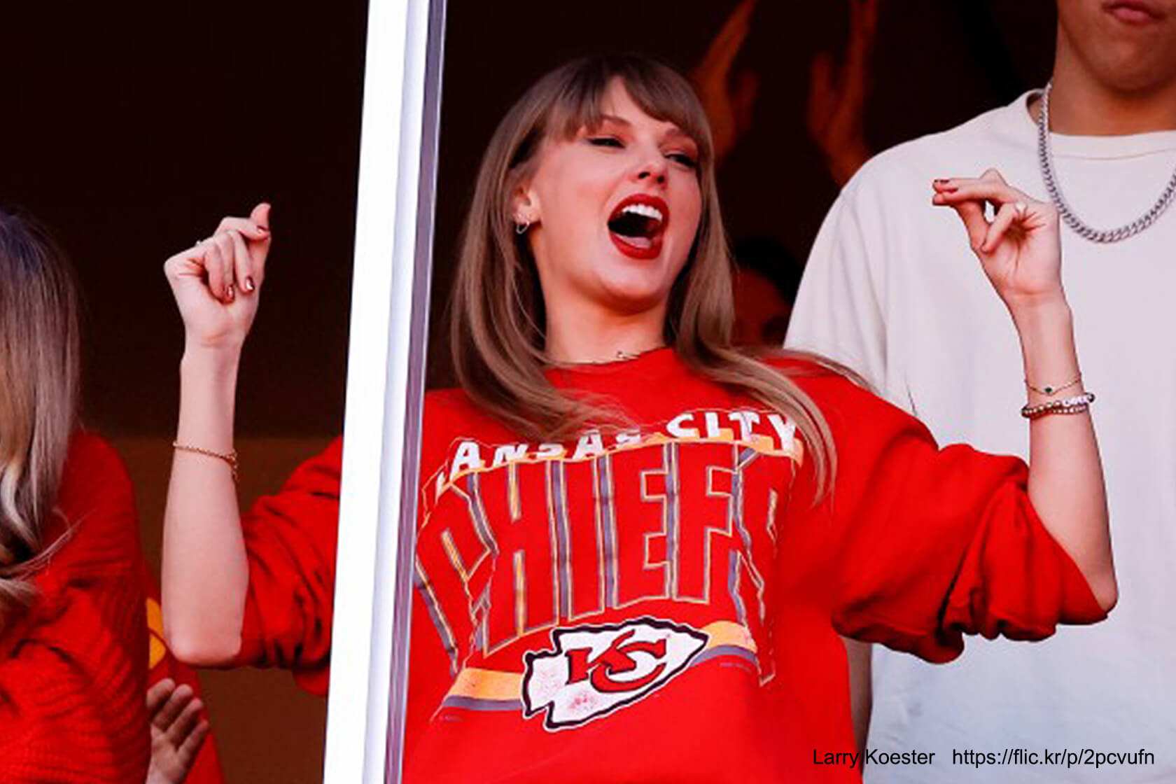 Image of Taylor Swift at NFL game.